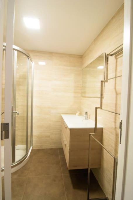 Bright Light - Bright Choice Apartment ฟุงชาล ภายนอก รูปภาพ